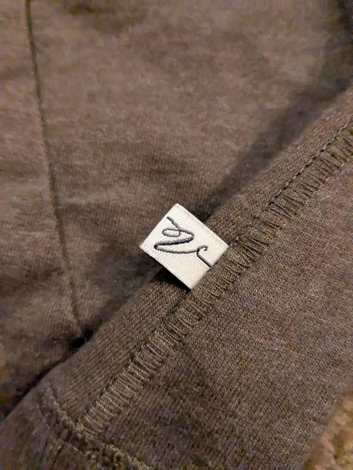 Sudadera con capucha V Sport by Venezia talla 18 para mujer km negra cuello en V Foto 3 de 4