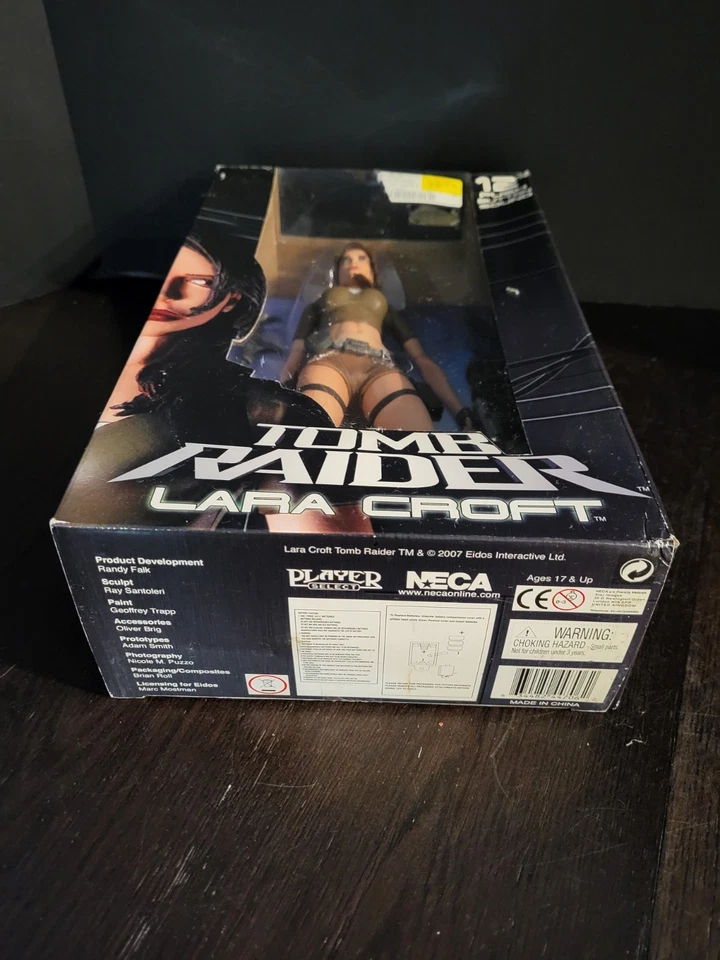 Lara Croft escala 12" 2007 Tomb Raider Player Select NECA SIN USAR, EN CAJA NUEVO #2 Foto 4 de 4