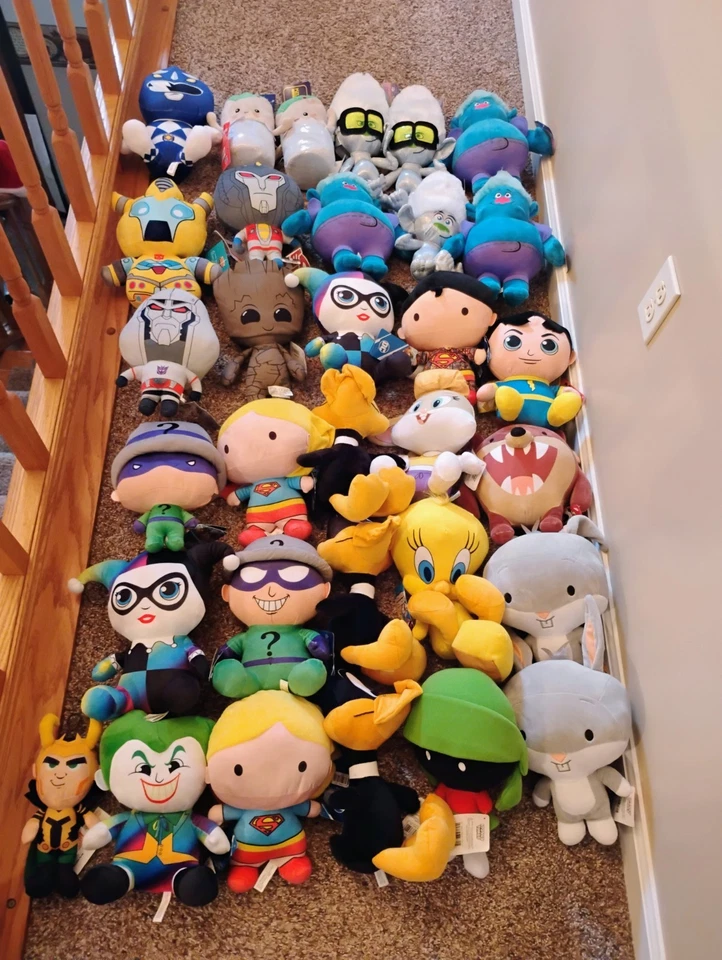 Crane Claw Machine Animal Plush Filler Mix 33 Pieces 100% Licensed Small 10” NWT - Image 2 of 2