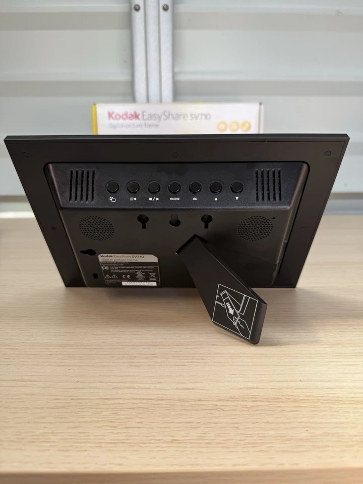Kodak EasyShare Sv-710 7-Inch Digital Picture Frame - Image 4 of 4