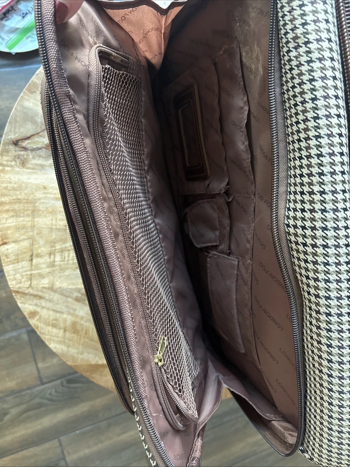 Maleta de mano London Fog debajo del asiento 15 pulgadas Chelsea 2 ruedas para pasar la noche Foto 3 de 3