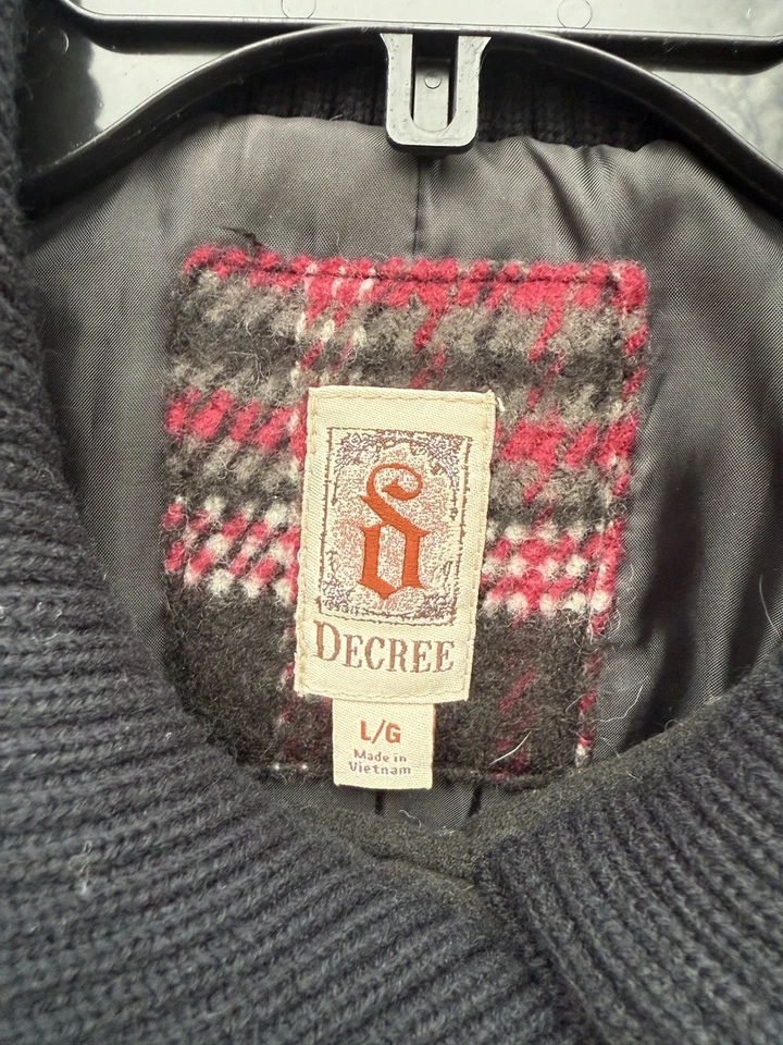 CHAQUETA ABRIGO DECRETO NEGRA DOBLE BOTONADURA DE PUNTO CON CUELLO DE GUISANTE TALLA L/G Foto 2 de 4