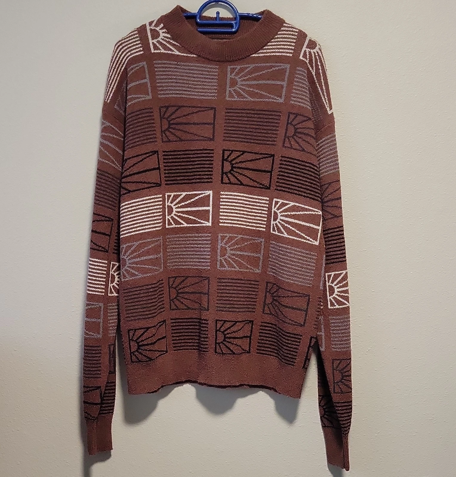 RASSVET NE ZA GORAMI Men's Brown Geometric Knit Crewneck Pullover Sweater M
