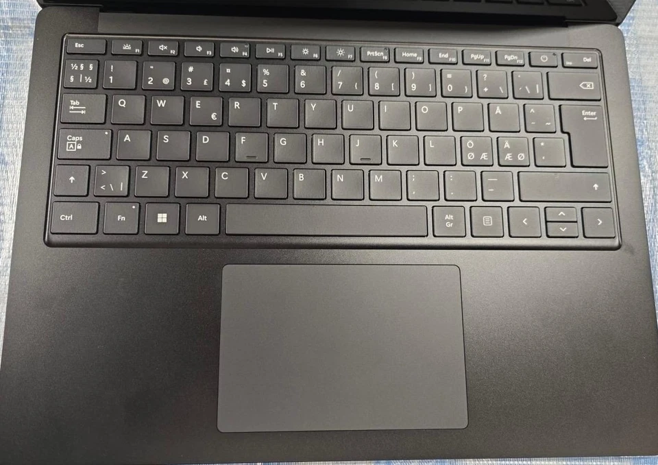 Microsoft Surface Laptop 5 13-inch 2022 Core i7-1265U 16GB RAM