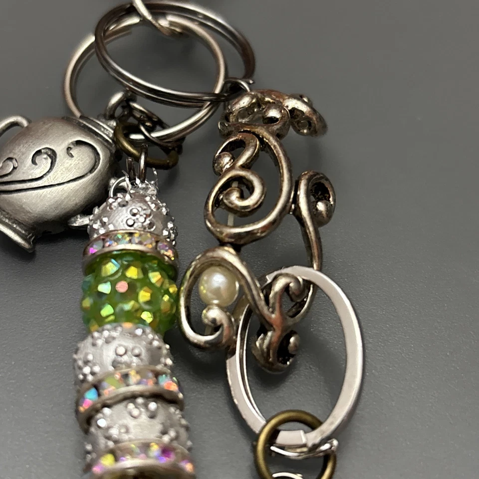 Llavero Hecho a Mano Monedero Dije Reciclado Vintage Joyería Pulseras y Pendientes Regalo Foto 3 de 4