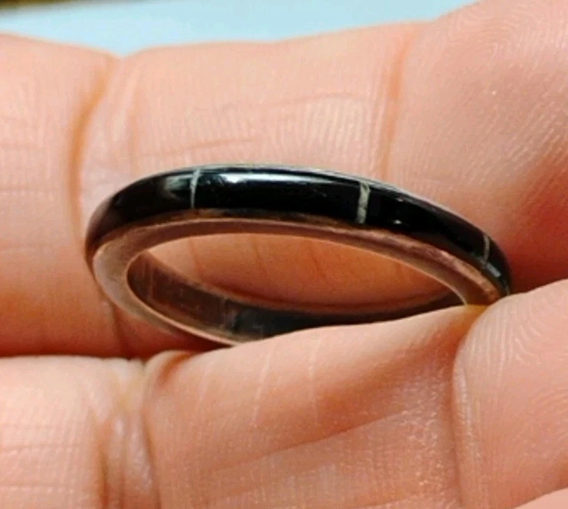 Paneles de incrustación de esmalte negro mínimo plateados (?) Anillo Apilable Tono Talla 6.75! Foto 2 de 4