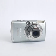 Canon PowerShot Digital ELPH SD700 IS / Digital IXUS 800 IS 6.0MP Digital Camera