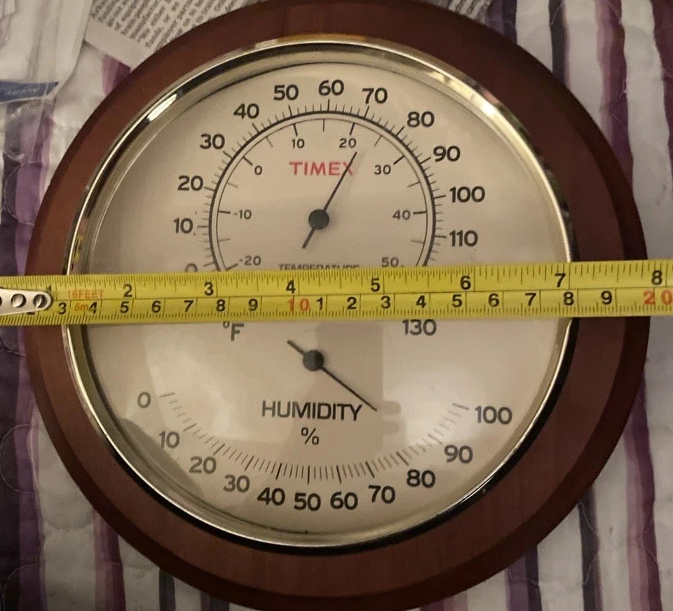 TIMEX 8” RARE VINTAGE THERMOMETER & HUMIDITY WOOD GLASS CALIBRATED COLLECTIBLE! - Image 4 of 4