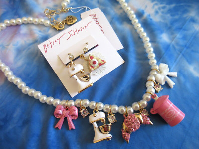 BETSEY JOHNSON AUTHENTIC  PEARL BABY CAKE BAKE CHARMS NECKLACE & EARRINGS NWT