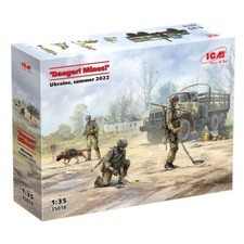 Danger Mines Ukraine summer 2022 Scale 1:35 Plastic Model figures Kit ICM35018