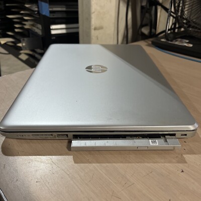 HP 15-bs0xx Laptop Intel Core I3-6006u 2.00 GHz 4 GB RAM 1tb HP 15-bs0xx Laptop Intel Core I3-6006u 2.00 GHz 4 GB RAM 1tb