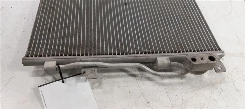 Condensador de CA para Dodge Dart 13-16 Foto 2 de 4