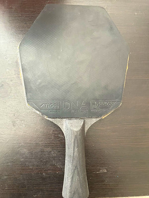 STIGA cybershape carbon paddle