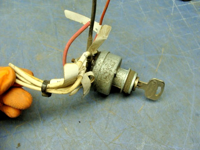 PETERBILT POLLAK 192-3 IGNITION SWITCH WITH KEY