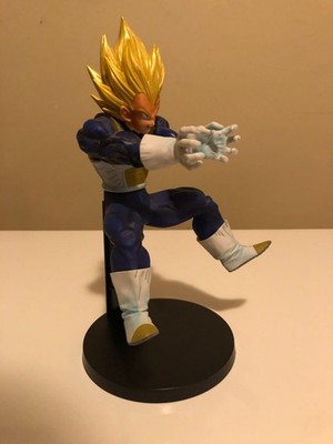 FIGURA BANPRESTO VEGETA SUPER SAIYAN TRAJE DE Combate | CD STORE