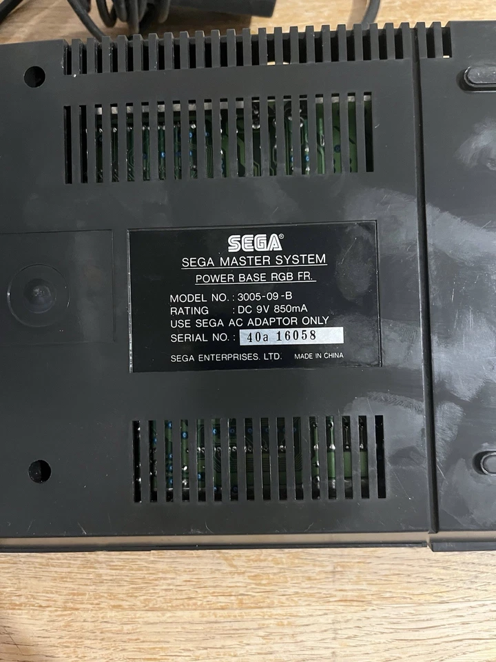 Console SEGA Master System 1 FONCTIONNE Avec 1 Manette Et Branchement - Immagine 3 di 4