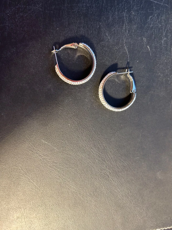 Mit Kristallen besetzte Creolen - Bild 2 von 2