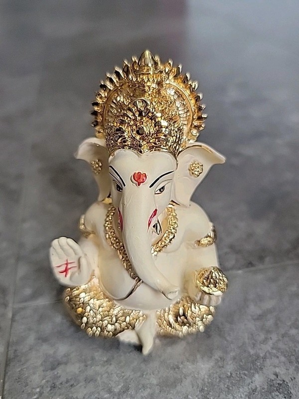 Ganesha for Car Dashboard Ganesh Statue Murti Goldplated Terracotta Lord Ganpati