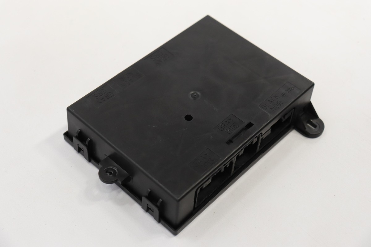 2017 - 2023 CADILLAC XT5 FRONT SEAT MEMORY CONTROL MODULE UNIT OEM 