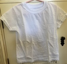 6 XS Hanes T-shirts- Opened Never Worn