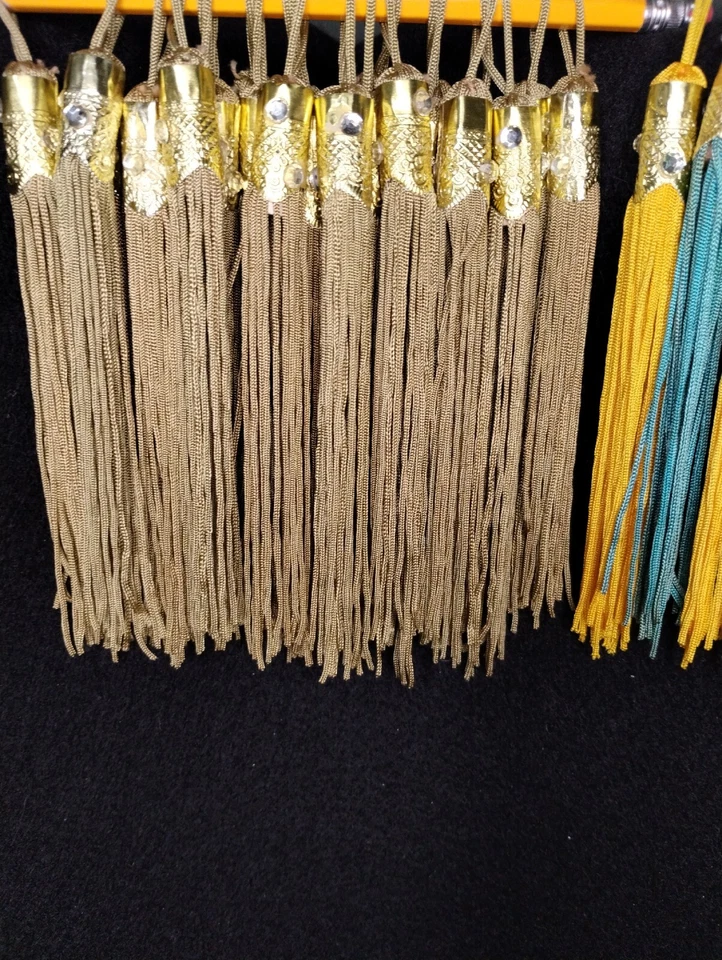 BORLAS ALGUIEN? Lote de 31 24 bandas y pedrería de oro, 4 amarillo y 3 azul de 5" Foto 3 de 4