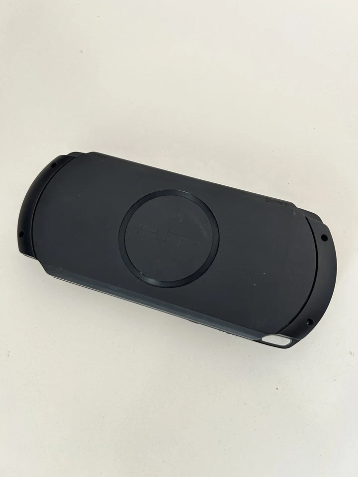 BUNDLE Sony Playstation PSP E1004, foto 2 di 5