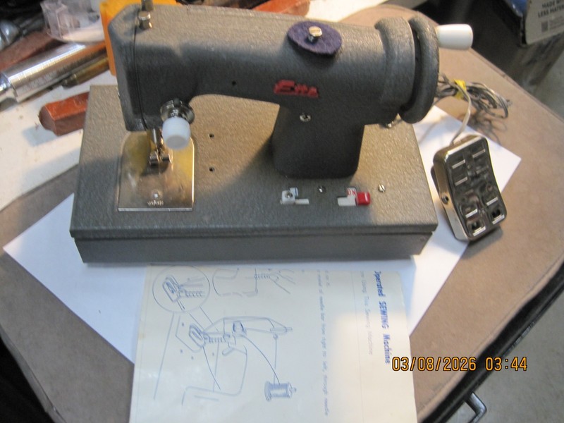 SEW ELITE Vintage Child's Sewing Machine