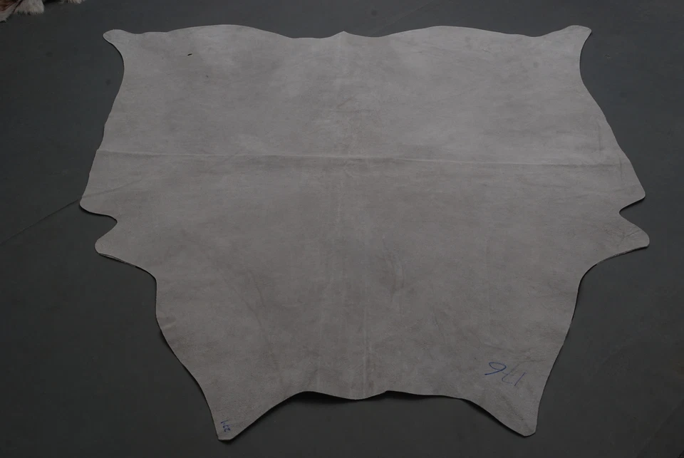 100% Original Kuhfell Teppich Bereich Skin Leder 22.96 Sq.feet (147cmx145cm - Bild 3 von 3