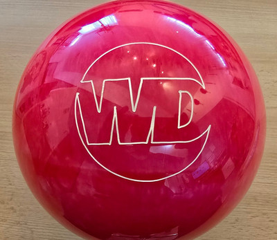Columbia 300 - White Dot Bowling Ball - ROT - Polyester 12lbs - NEU - Ungebohrt