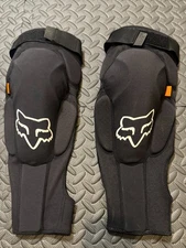 FOX RACING ADULT LAUNCH D3O® KNEE Pad / SHIN GUARDS MEDIUM - display model