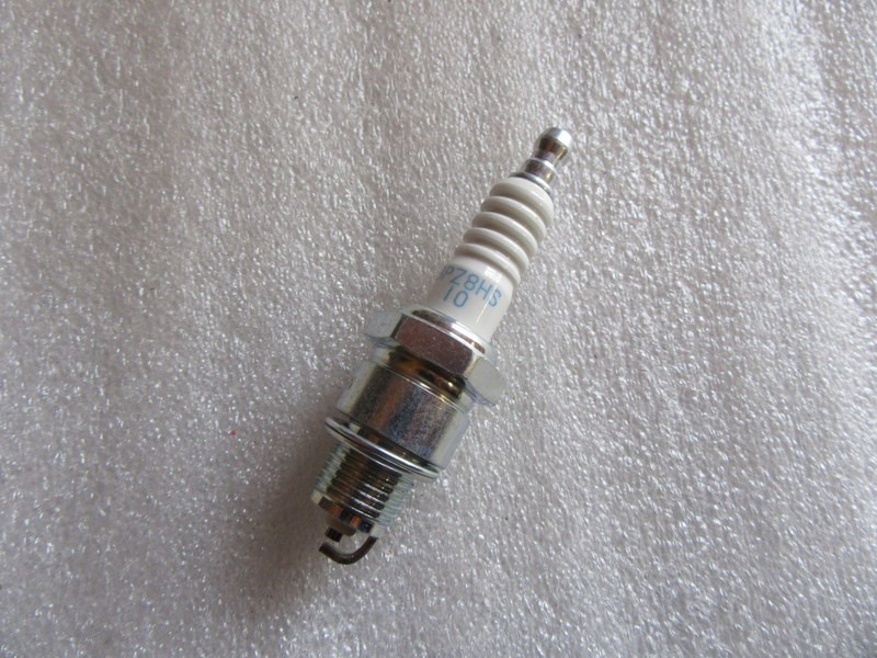SP24 Genuine NGK BPZ8HS-10 Spark Plug OEM New Factory Boat Parts