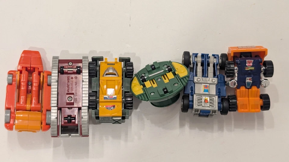 Vintage G1 Transformers Beachcomber Brawn Wheelie Cosmos Pipes Lot - Image 3 of 4