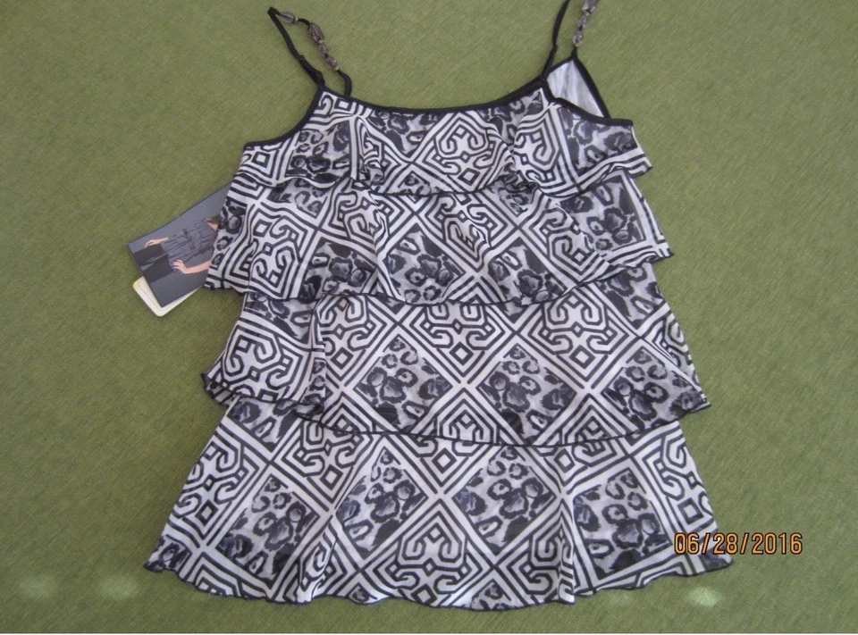 Blusa Cami Lapislázuli Talla M Negra Blanca Volantes En Niveles Cuentas Correas de Espagueti Foto 4 de 4