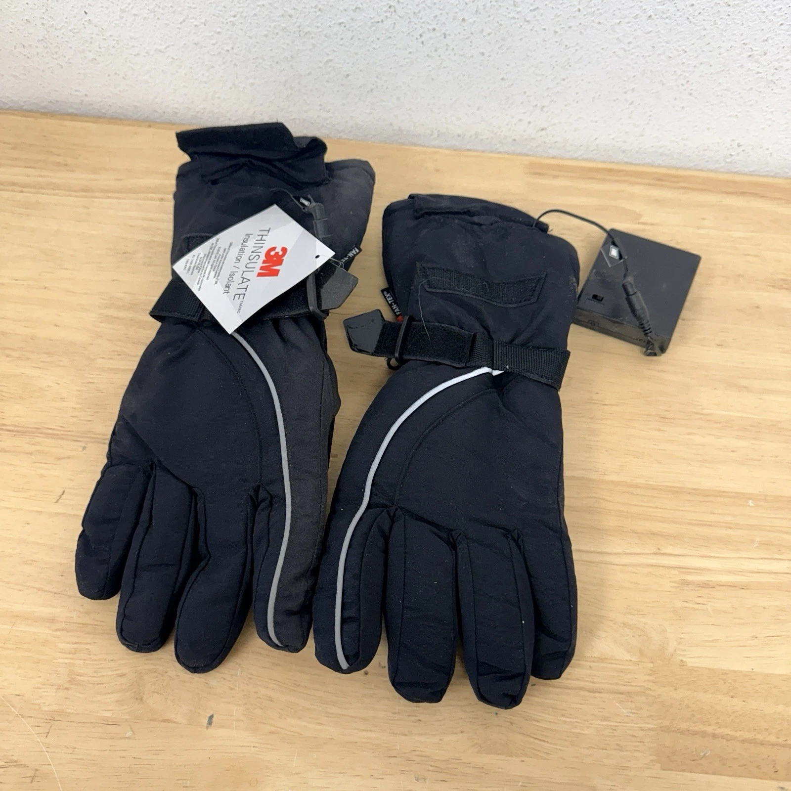 ActionHeat AA Battery Heated Men's Snow Gloves - Black