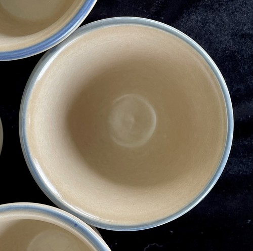 Set of 4 Pfaltzgraff Folk Art Custard Cups Vintage 2 3/4 in. tall Blue Tan USA - Picture 3 of 24