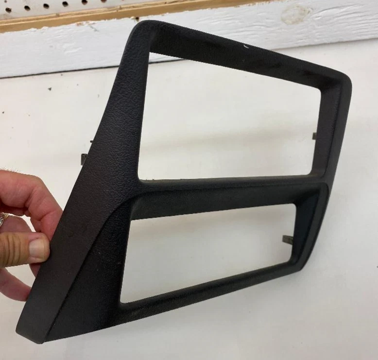 1993-1997 DODGE INTREPID RADIO/HVAC BEZEL P/N 4595171 TRIM GENUINE OEM PART Foto 2 de 4