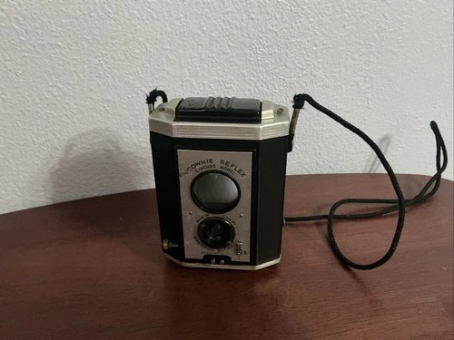 Kodak Brownie Reflex Synchro Model Vintage Camera (1941-1952)