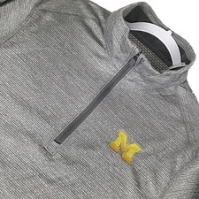 NEW Vineyard Vines Performance 1/4 Zip Men's Medium Michigan WolverinesFootball