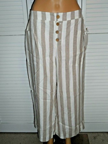 Pretty LC Lauren Conrad size M beige 