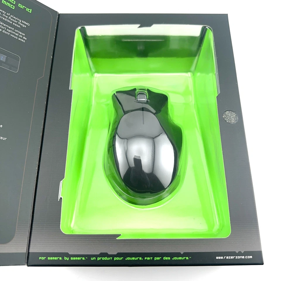 NEW Razer Naga MMOG Gaming Mouse Model NO. RZ01-0028 - Image 2 of 4