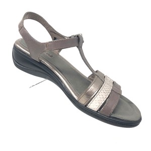 ecco t strap sandals