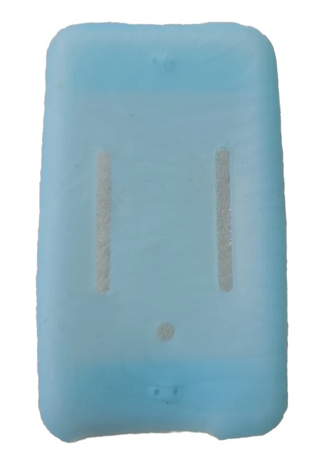 Blue Silicone Skin Gel Case for the Apple iPod Touch 1st Generation / 1G - Image 3 of 3