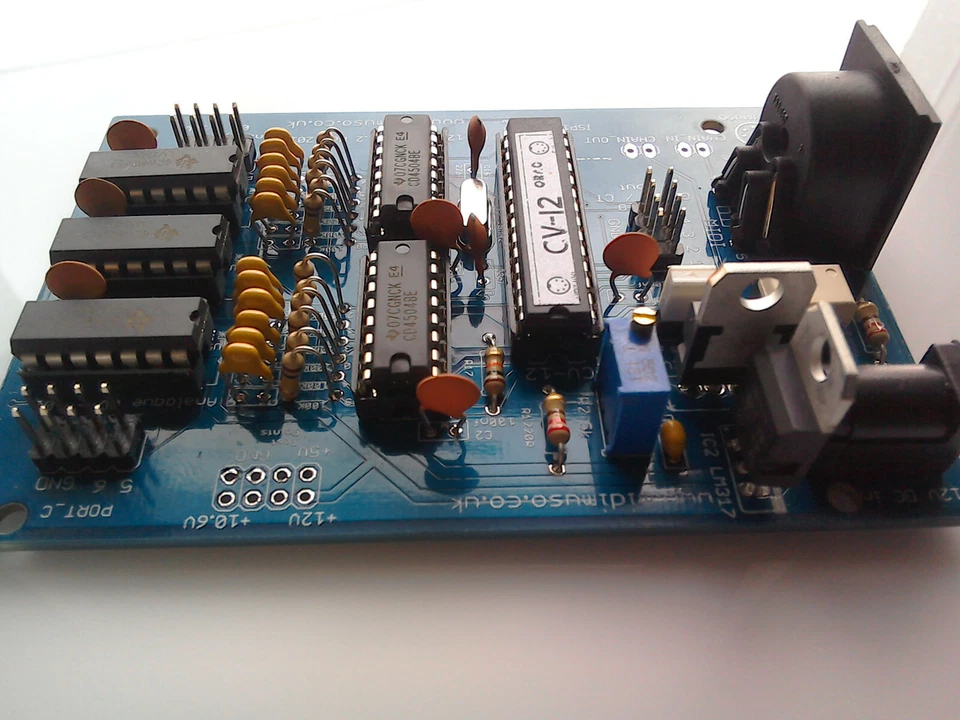 MIDI CV converter  Midimuso CV-12  Kit POLYPHONIC  Moog 1V / Oct - Image 2 of 4