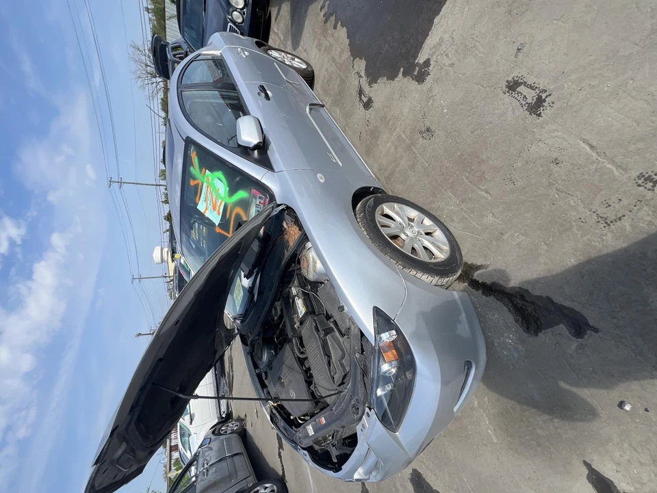 2008 MAZDA 3 Steering Wheel Air Bag OEM Silver Used BN8P57K00 195K Miles — 第 3/4 张图片