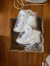 Womens Figure Skate Size 7 Lake Placid Model 691 Figure Skates Leather White