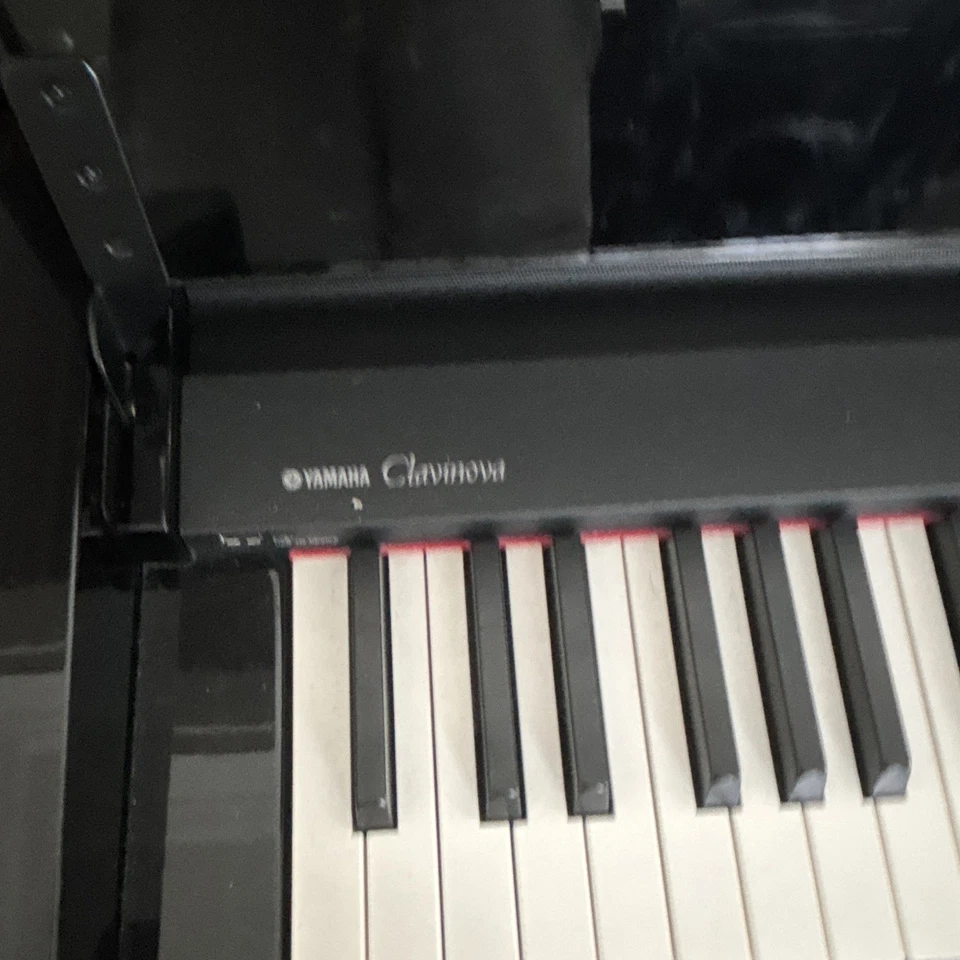 Yamaha Clavinova CLP-S306Black Digital Home Piano 88-Key 3-Pedal, photo 3 of 5