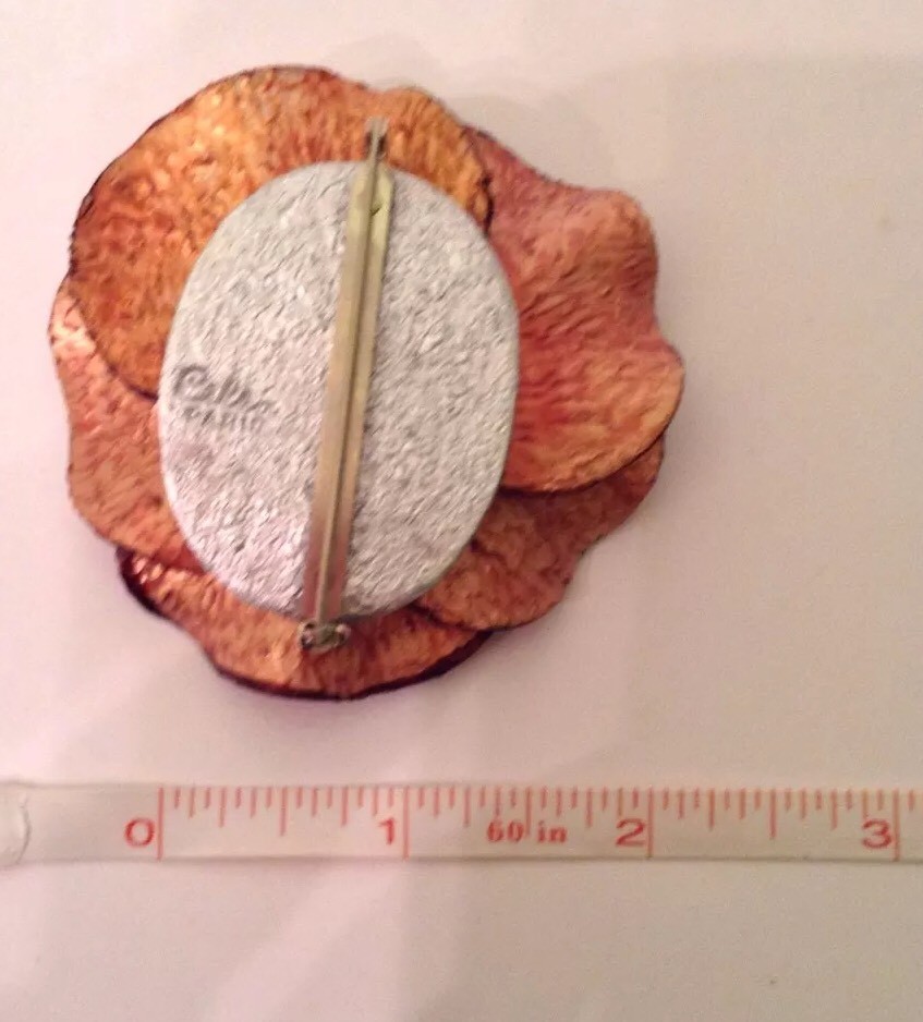 CILEA PARIS FRANCE HANDMADE GORGEOUS UNIQUE PIN Lightweight Resin