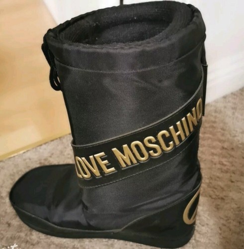 love moschino winter boots