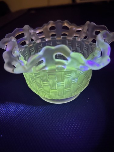 Vintage Fenton Frosted Basketweave Lattice Crimp Rim Glass Bowl 5" UV Glow