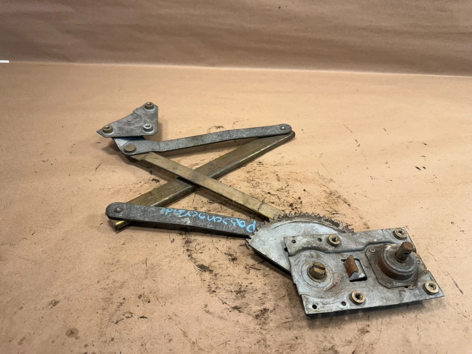 Regulador de ventana original Triumph TR250 TR5 TR6 lado del pasajero derecho OEM Foto 2 de 4